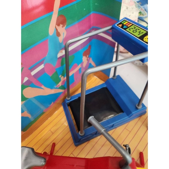 1984 Vintage Sears Doll Playset Doll Multi-color Vintage 27 Piece Set Retro Gym - Picture 6 of 16